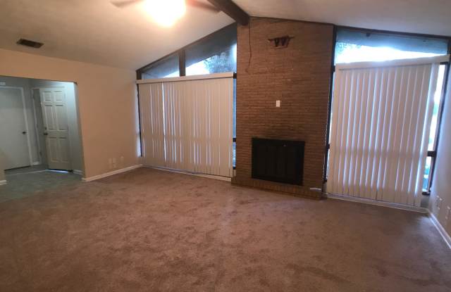 1974 River Bluff Rd N Gallery 4