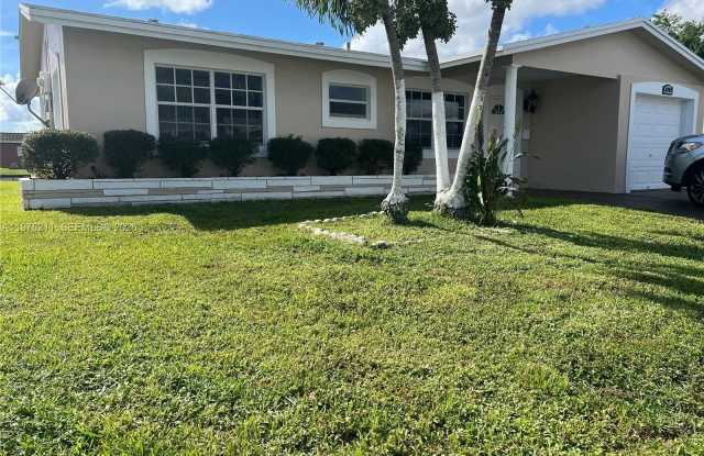 5909 NW 67th Ave photos photos