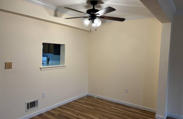 2010 Sawmill Road Gallery 4
