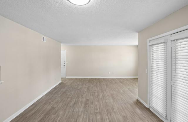 Springdale Glen Apartment Homes Gallery 4