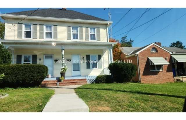 32 Maple Avenue Gallery 1