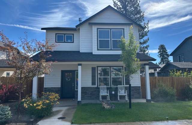 Stunning 4-bdr with beautiful fenced yard in Mckenzie Meadow Village! - Sisters, Oregon photos photos Stunning 4-bdr with beautiful fenced yard in Mckenzie Meadow Village! - Sisters, Oregon photos photos
