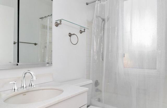 245 East 54th Street 15M photos photos