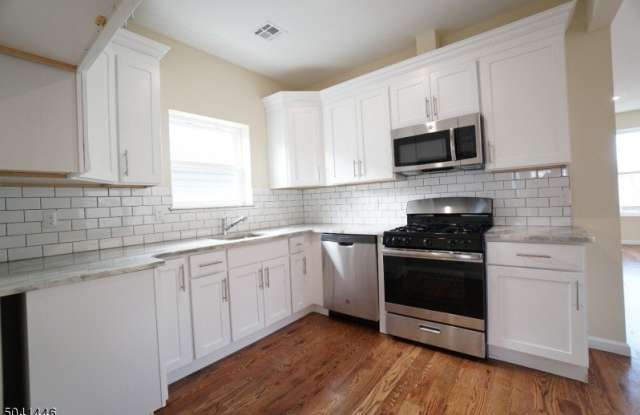 17 Triton Ter Apt 3 photos photos