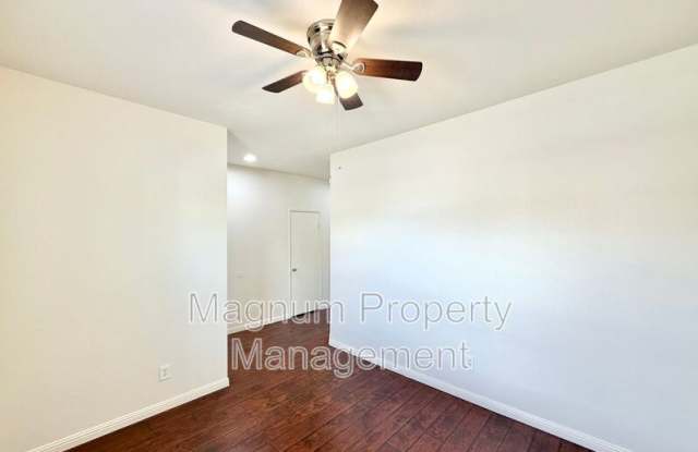 33205 Gypsum St Gallery 4