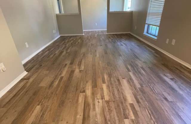 Beautiful Upgraded Home in Northeast Pensacola - Northpointe Subdivision Gallery 4