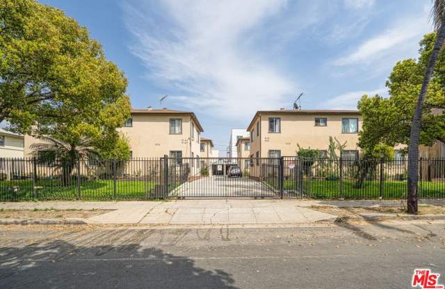 914 S Gramercy Dr photos photos