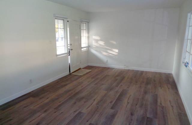8720 Lucia Ave Gallery 2