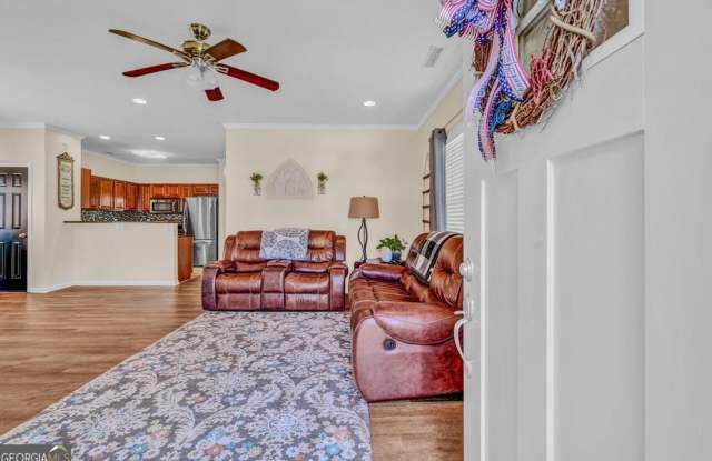 Well Maintained 3 Bedroom Home, Walkable to downtown Zebulon Gallery 3