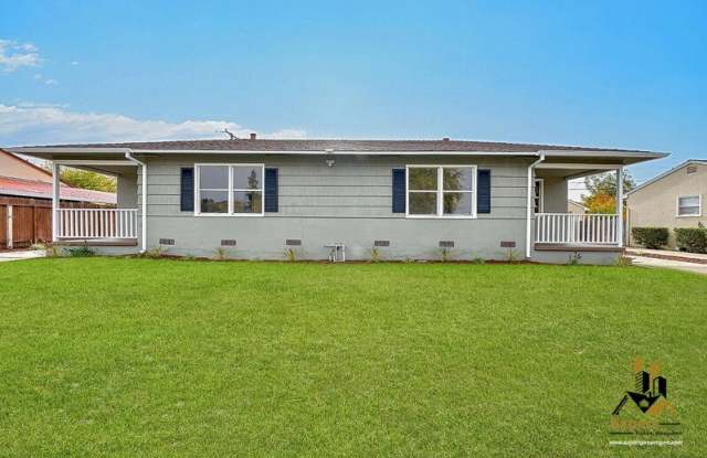 5114 Gordon Drive Gallery 2