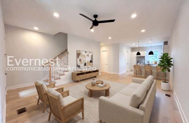 1011 44th Avenue North Gallery 2
