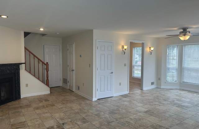 212 Darwin Lane Gallery 2