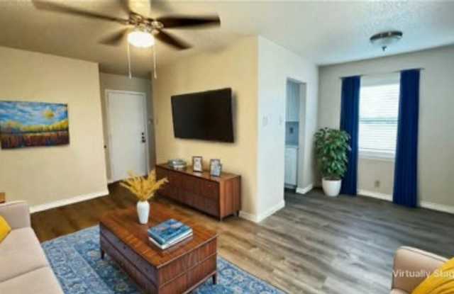 409 Cliff Drive Gallery 4