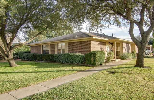 1231 Cordell Street - 1231 Cordell Street, Denton, TX 76201
