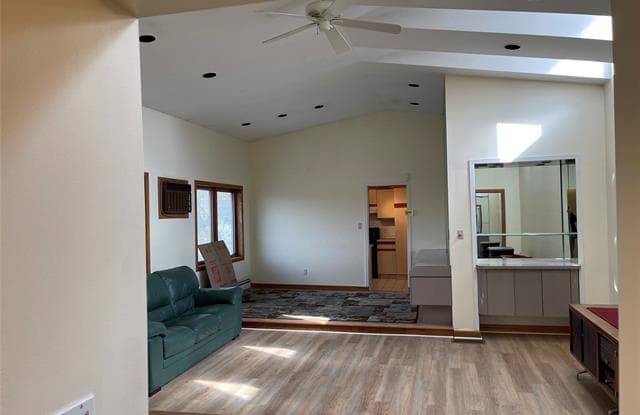 22512 ORCHARD LAKE Road - 22512 Orchard Lake Road, Farmington, MI 48336