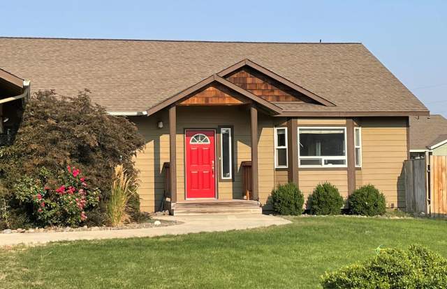 2208 N Spar Lane- - Martin Gallery 1