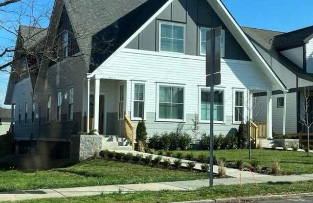 924 B Caruthers Ave photos photos