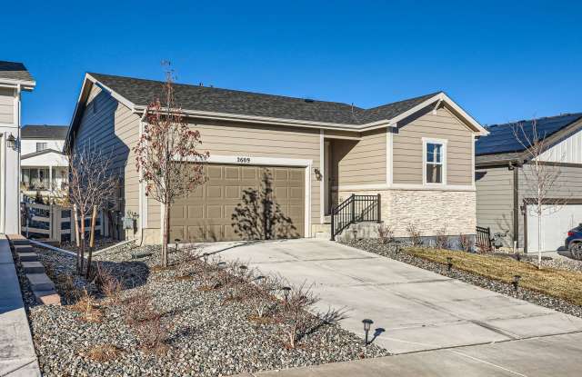 Modern Comfort in Castle Rock: 2-Bed, 2-Bath Home!! photos photos