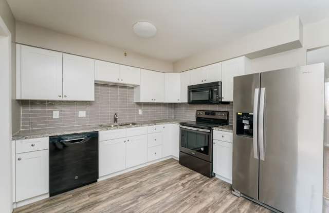 East Shaffer Townhomes Gallery 4