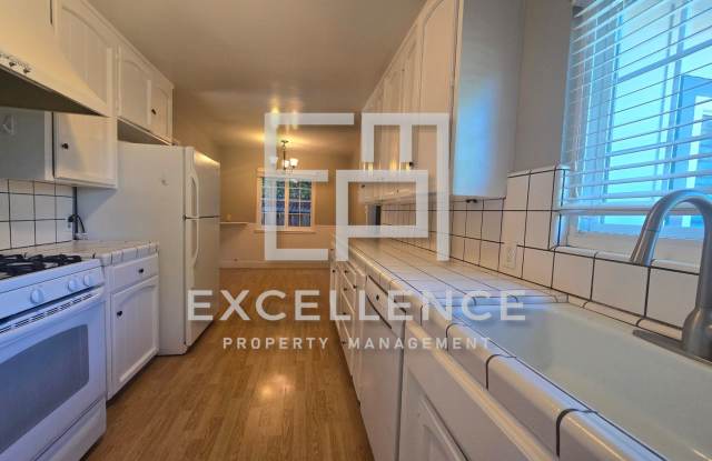 Willow Glen 3 Bedroom + Office With Attached Bathroom, Yard with Covered Patio, Strict One Pet Negotiable Gallery 4
