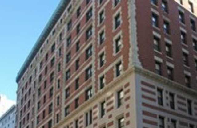 51 Stuart St Gallery 2