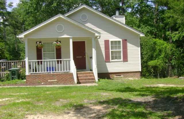 Updated 3 Bed, 2 Bath Home | Available July 30 photos photos