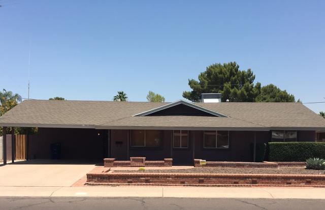 1110 E Campus Dr - 1110 East Campus Drive, Tempe, AZ 85282