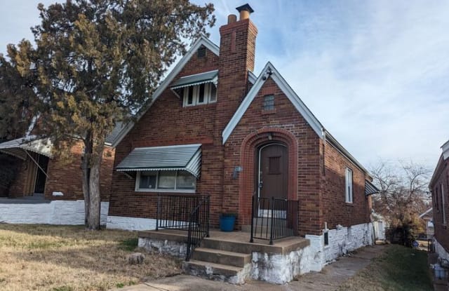 8636 Riverview Boulevard - 8636 Riverview Boulevard, St. Louis, MO 63147