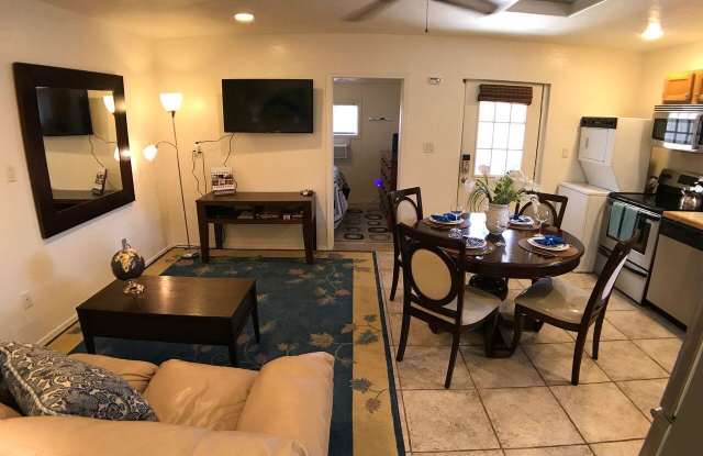 8640 E NORTHLAND Drive Gallery 3