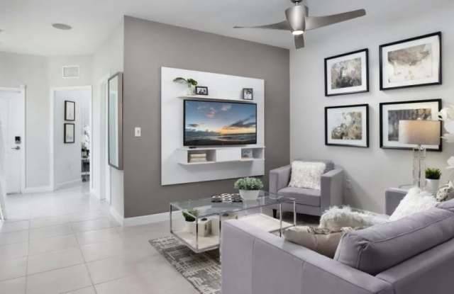 2629 Southeast 27th Drive - 2629 Southeast 27th Drive, Homestead, FL 33035