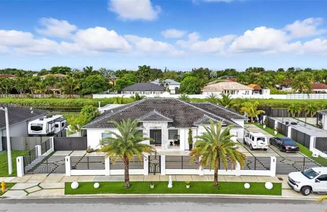 19302 SW 132nd Path - 19302 Southwest 132nd Path, South Miami Heights, FL 33177