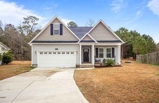 102 Moonstone Court - 102 Moonstone Court, Onslow County, NC 28546