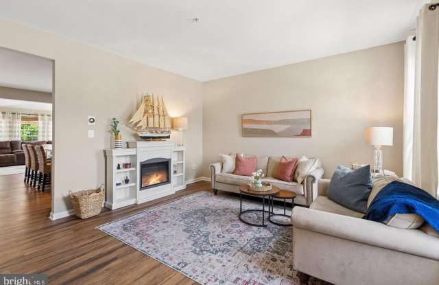 519 LOTHIAN Way Gallery 3