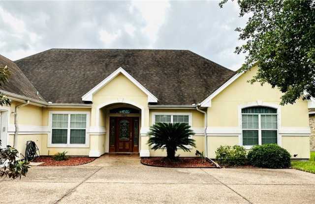 5822 Beauvais Drive Gallery 2