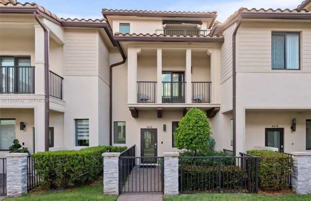 4654 NW 83rd Path photos photos