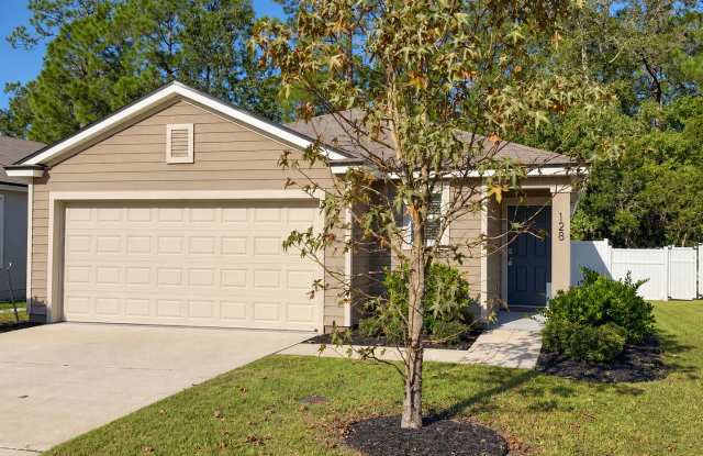 Meow & woof friends! Fenced in yard, updated finishes ! Gallery 3