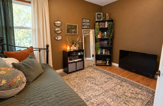 3 bed 1 bath single family home - pets welcome Gallery 4