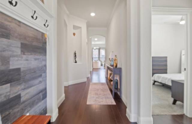 10300 Georgetown Place Gallery 4
