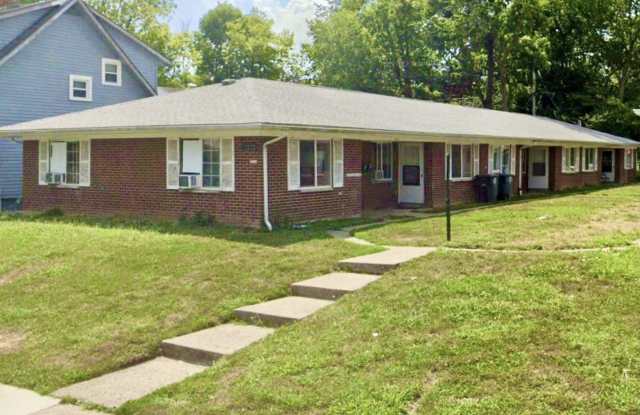 2029 Mayfair Road - 6 photos photos