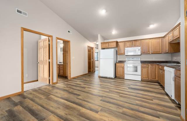 205 E 5th St photos photos