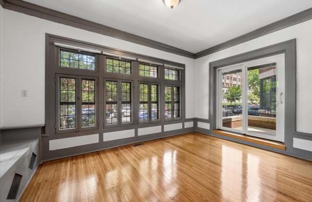 717 W Junior Terrace Gallery 4