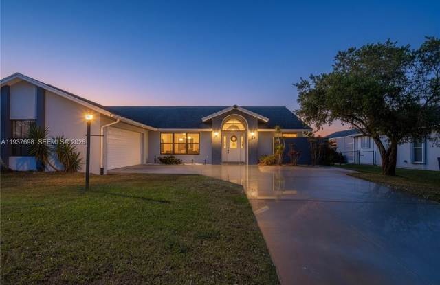 5402 NW Emblem St photos photos