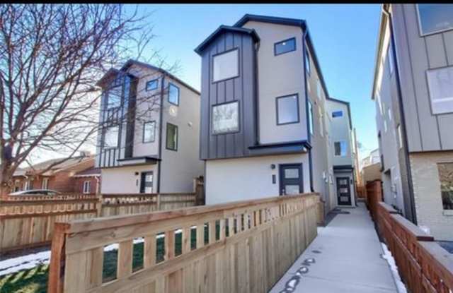 Modern 3BR Townhome in Denver photos photos