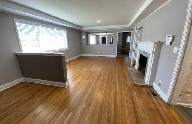 4115 North Terrace Gallery 2