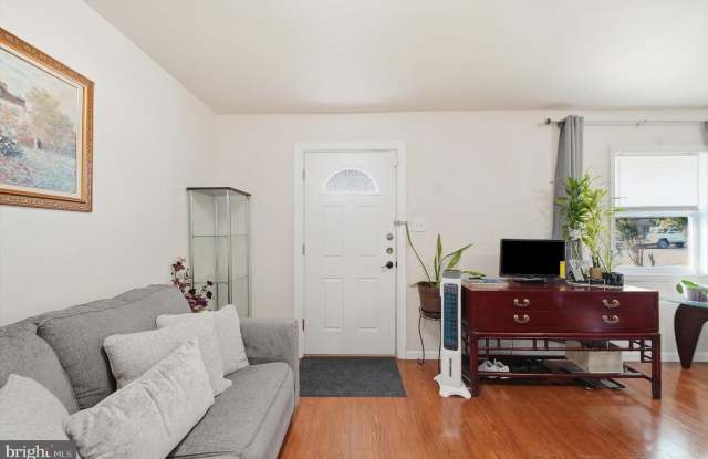 7233 MARYWOOD Street Gallery 2
