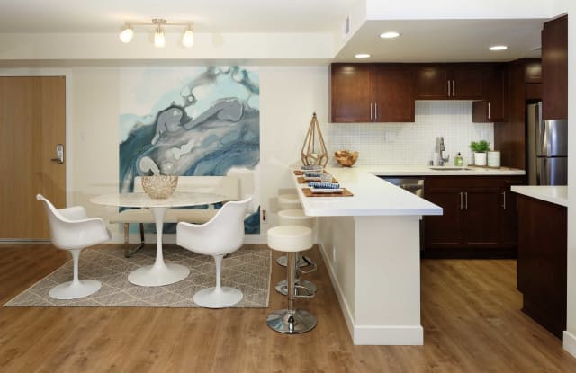 WAYFARER APARTMENTS + MARINA Gallery 3