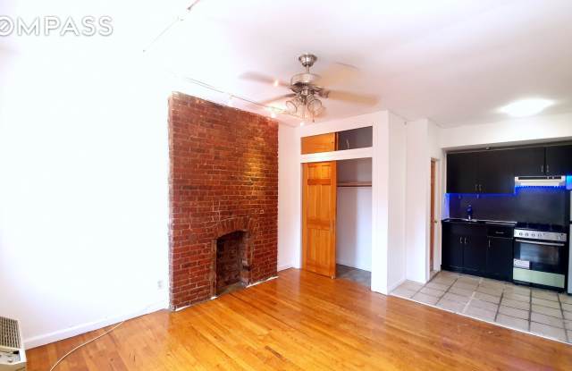 114 Lafayette Avenue Gallery 3