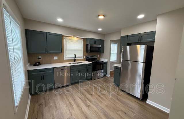1136 Pauline Ave photos photos