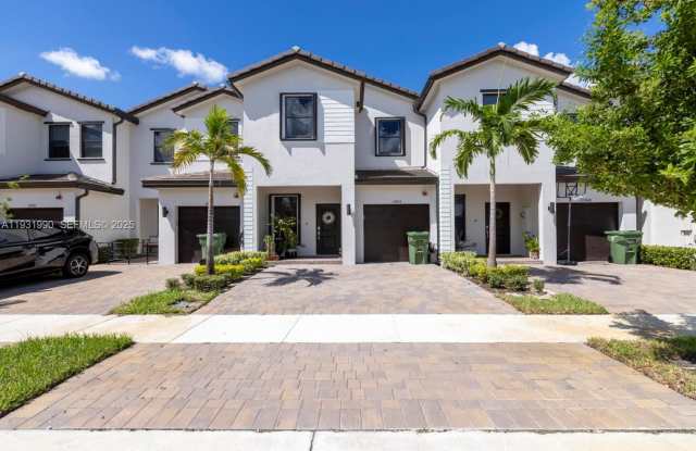 15953 Southwest 2nd Place - 15953 Southwest 2nd Place, Pembroke Pines, FL 33025