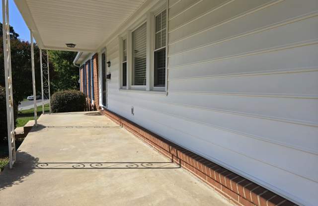 2402 Chatham Drive Gallery 2
